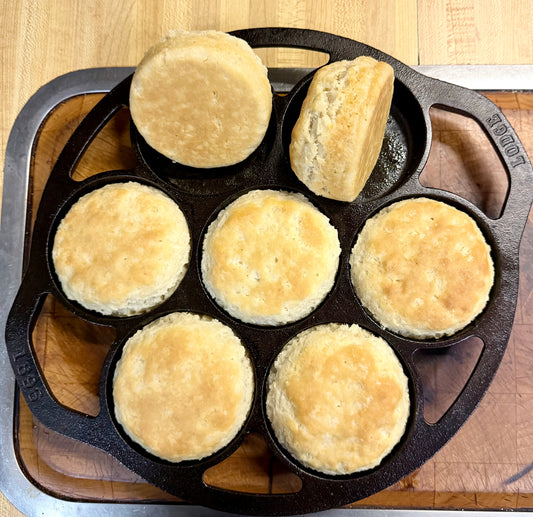Lodge 7-Slot Cast Iron Biscuit Pan — Cajun Kitchen Essential