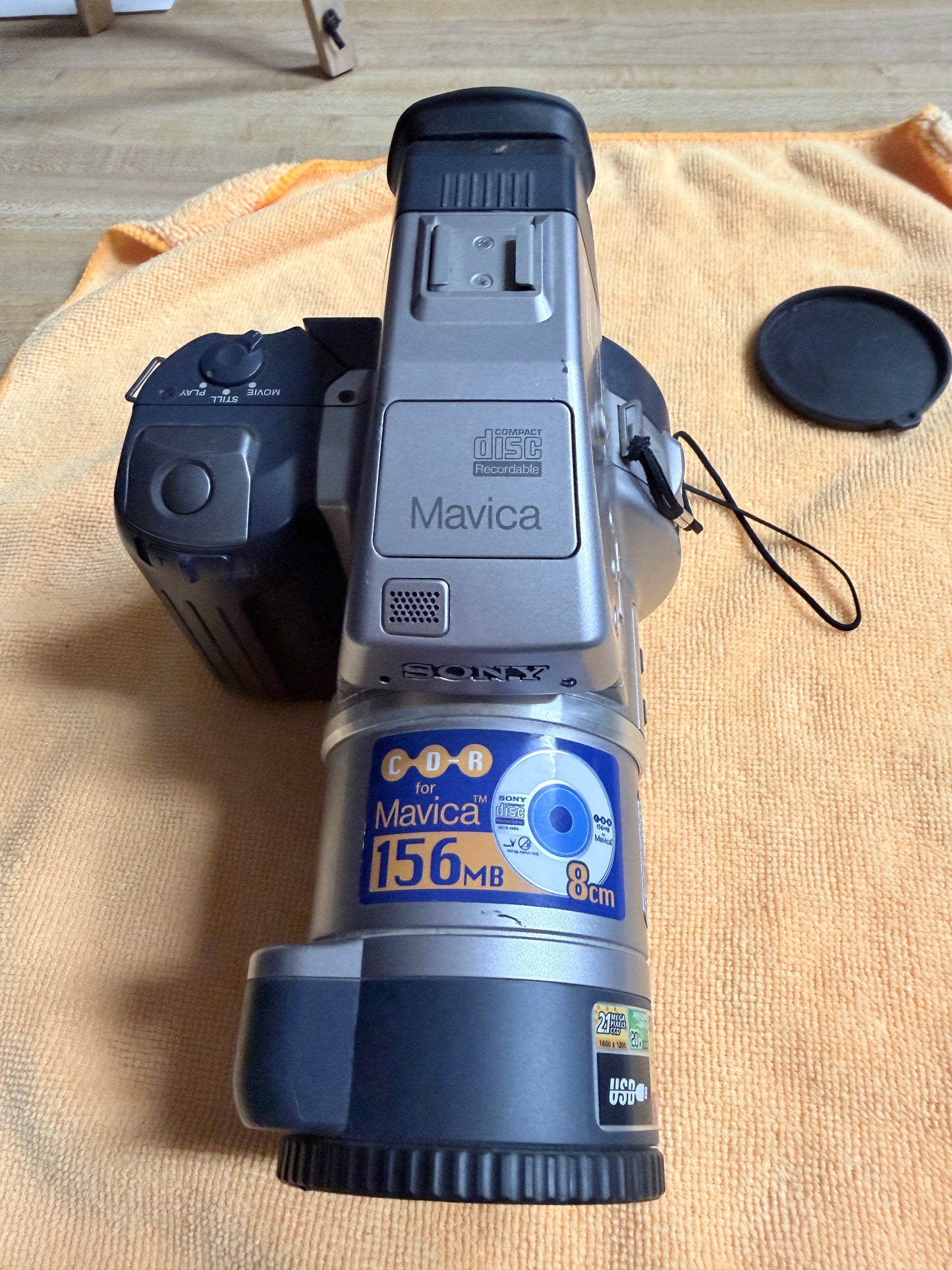 Sony Mavica MVC-CD Digital Camera – 156MB Mini CD-R – SteadyShot – Collectible – Excellent Condition
